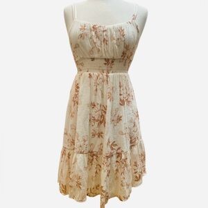 FRENCH QUARTERS - Chic Floral Beige Mini Dress